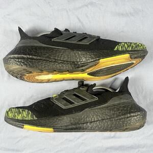 Adidas Ultraboost 22 Black Volt Mens Size 10.5 Running Shoes Gym Sneakers GX5915